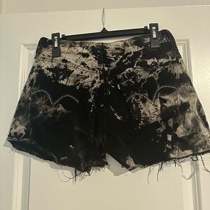 Black and Gray Tie-Dye Levi Women Shorts (Vintage)